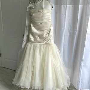 White by Vera Wang Wedding Dress